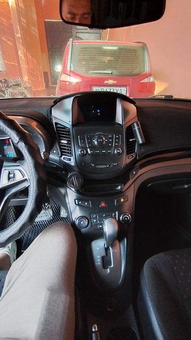 Автомобиль Chevrolet Orlando
