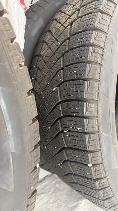 Продам всесезонные шины Pirelli, липучка.