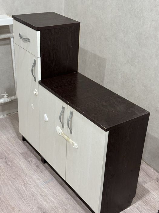 Продам прихожку из двух частей