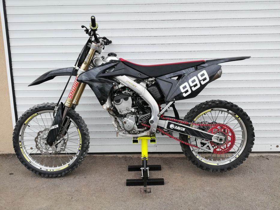 Suzuki RMZ 250 инжекцион