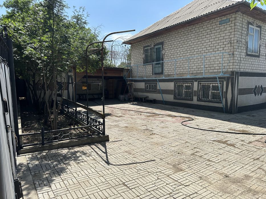 Продам двухэтажный дом в Балык Би