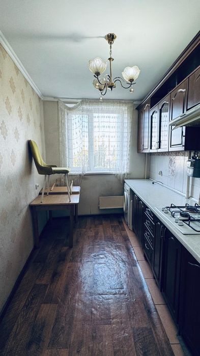 Срочно сдаётся 4 комн квартира