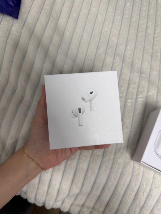 AirPods Pro 2 — новые в упаковке + 2-я пара в подарок