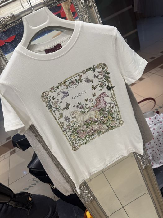 Дамска луксозна тениска блуза