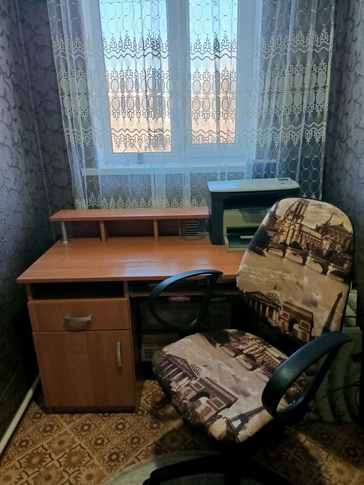 Продам письменный стол