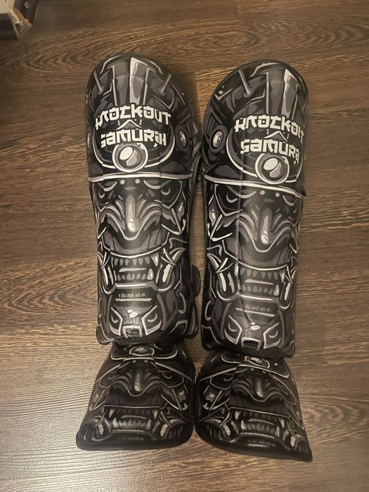 Vand echipament Kickbox