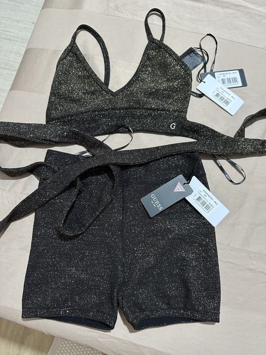 Комплект Guess - къси гащи+ топ