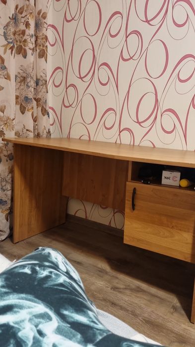 Продаю Стол письменный