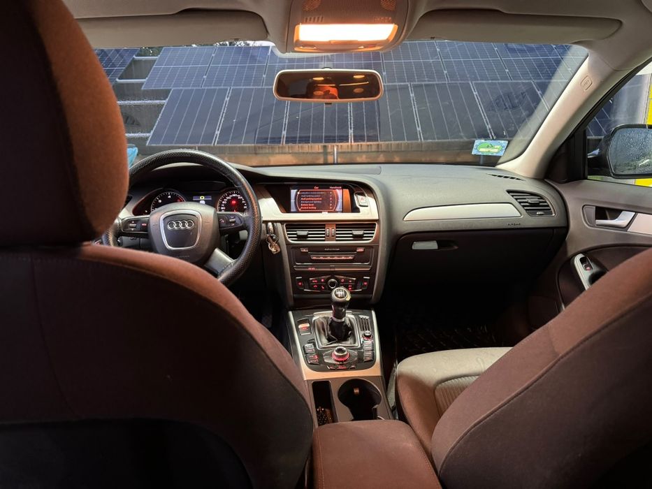 Proprietar Audi a4 b8 2.0 diesel  vand sau schimb