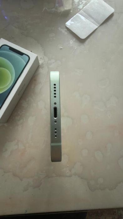Продам iPhone 12 64GB green