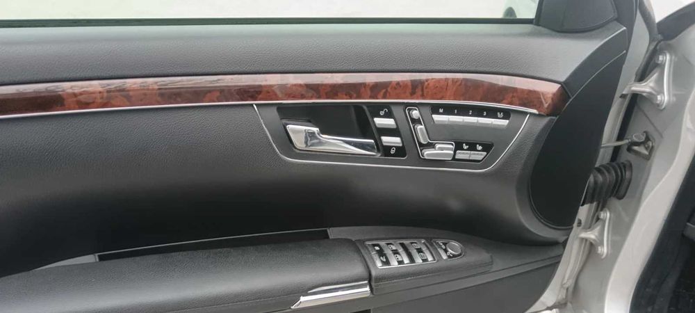 Продавам напълно обслужен Mercedes-Benz S 350, AMG пакет.