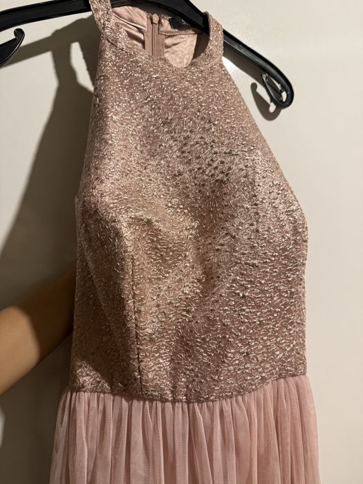 Официална рокля Swing