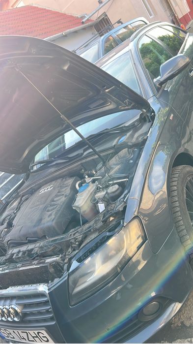 Dezmembrez audi A4 B8