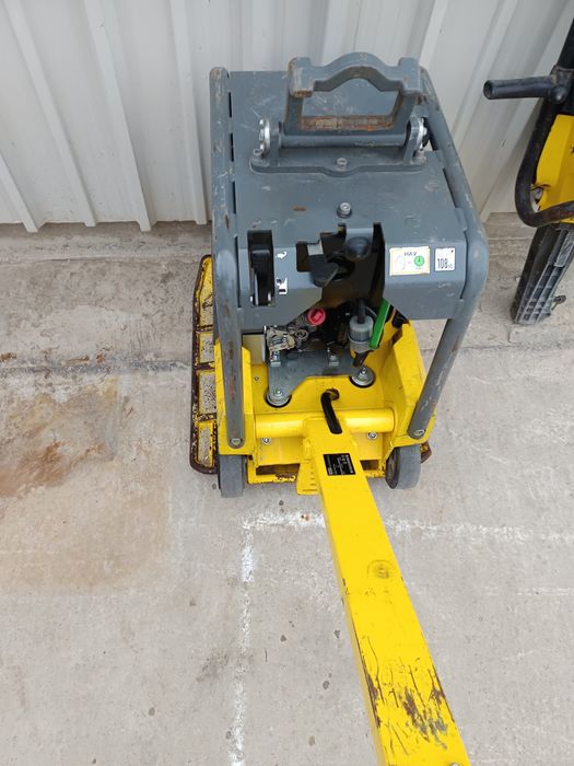 Placa vibranta Wacher Neuson Reversibila 215 kg  placa vibranta diesel  pornire la cheie