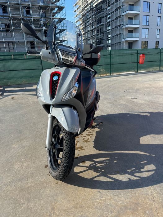 Piaggio Medley S 125CC 2021 + accesorii de 700€