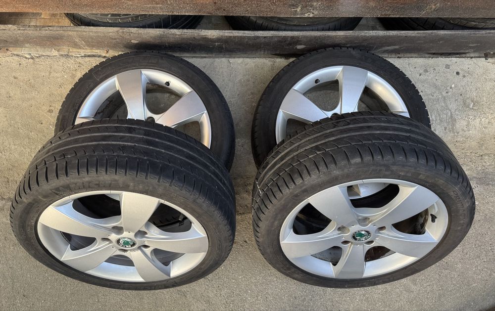 Jante R17 originale Vw Anvelope 225/45 Michelin