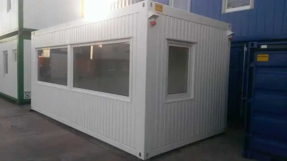 Diverse containere de birou 6 x 3 m
