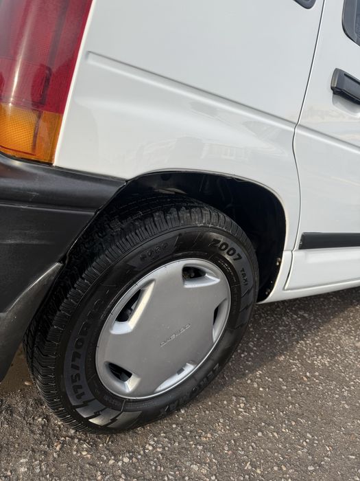 Tico 2000 yil holat idyalniy