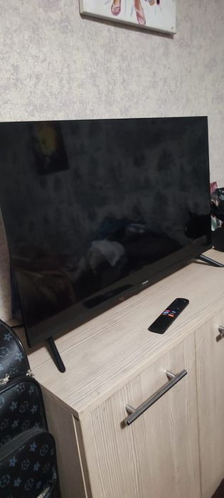 Продам смарт телевизор