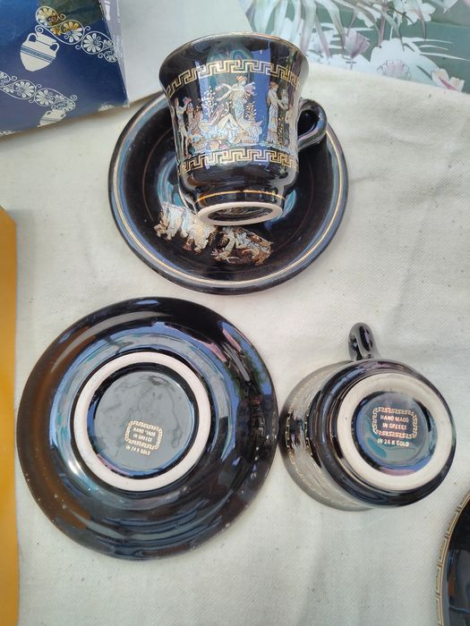 Пепелник  позлатен