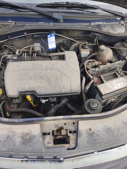 Motor 1.2 16v d4f Dacia Logan 100% complet cutie viteze 1.2 logan