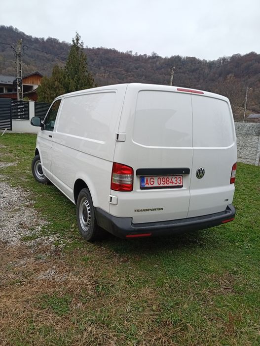 Vând autoutilitara Volkswagen Transporter T5,an de fabricație 2015,TDI