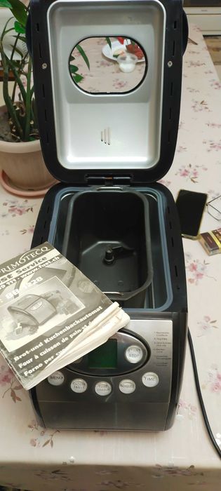 Продам хлебопечку