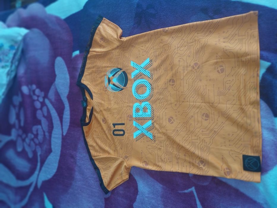 Vănd tricouri originale de fotbal disponibile toate  mărimile preț neg