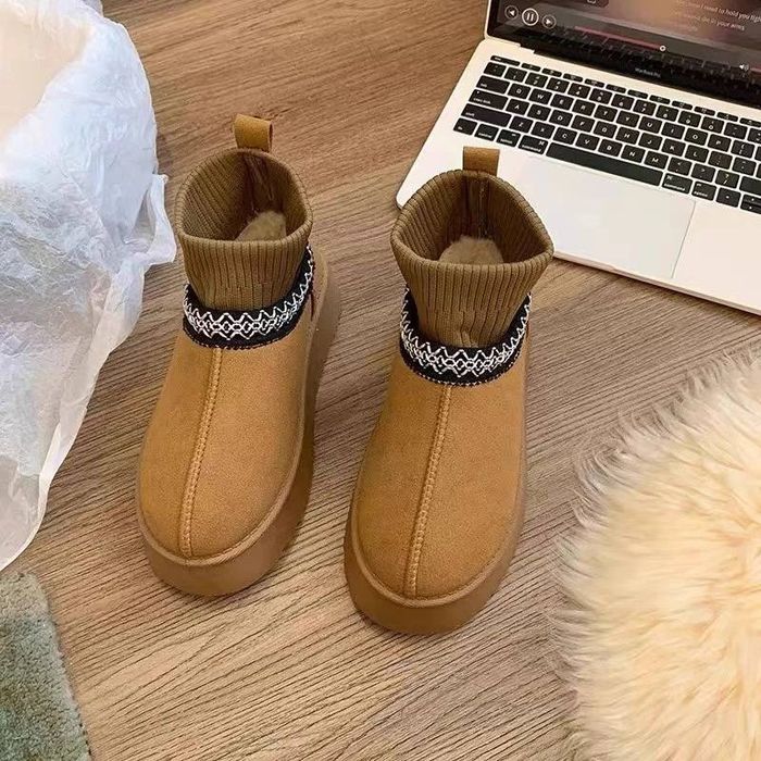 Абсолютно новая обувь