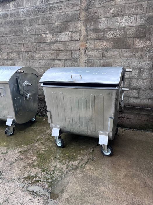 Мусорный  контейнер