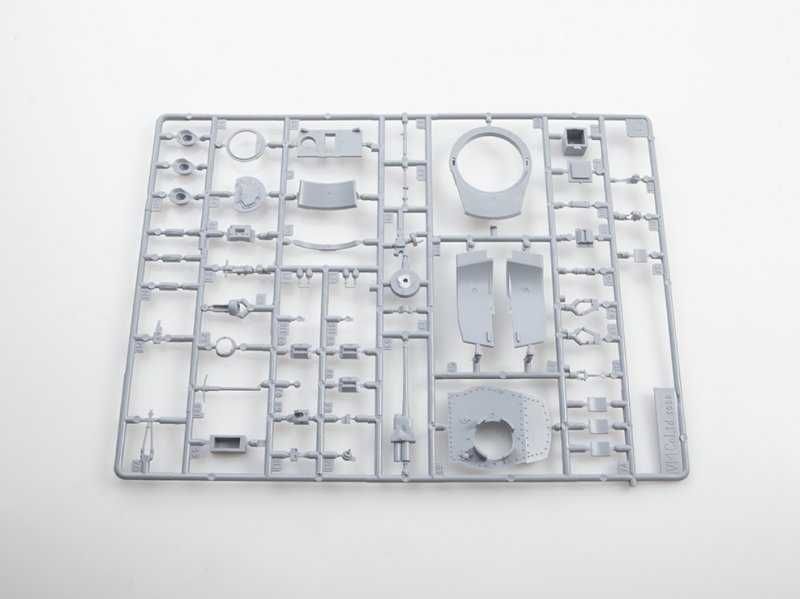 Сборная модель-Германский танк Pz.Kpfw 38(t) Ausf A-D-G "PRAGA" 1:35