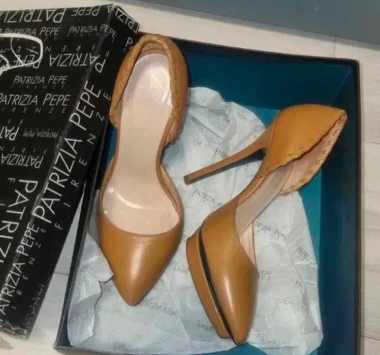 Обувки на ток patrizia pepe 37 горчица камел нюд бежави кафяви