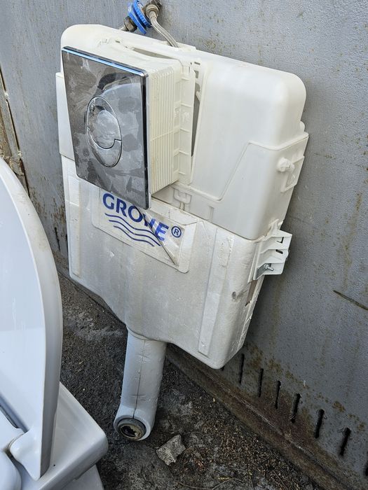 Продам унитаз с инсталляцией