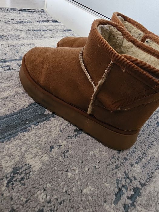 Ghete fete tip ugg
