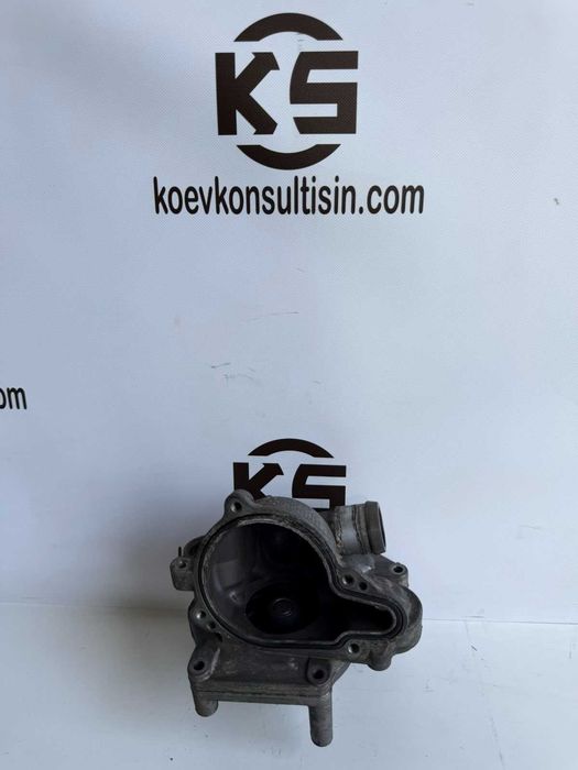 Водна помпа за Audi A6 / S4 / RS4 / Q7 4.2 V8 - OEM 079121014D