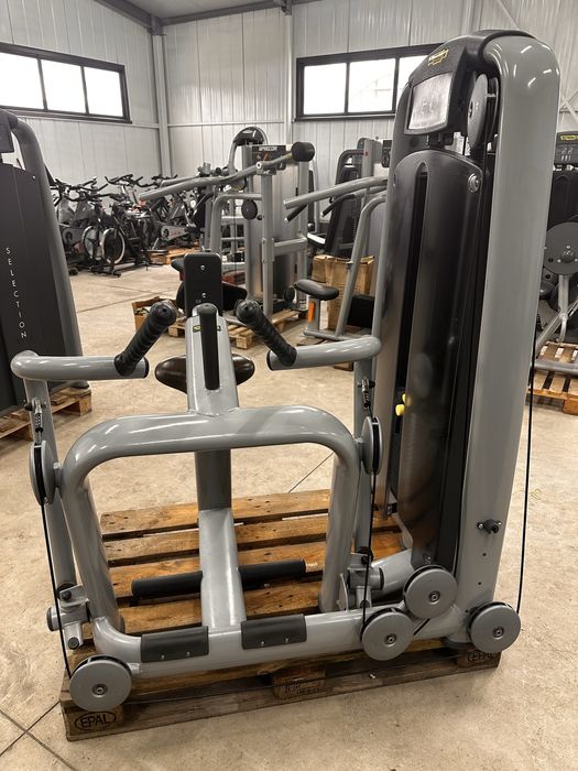 Technogym selection low row - уред за гръб
