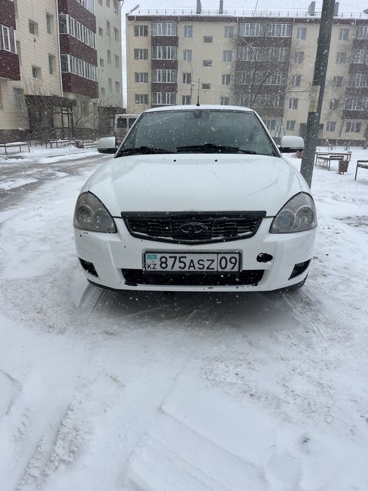 Продам приора 2 люкс