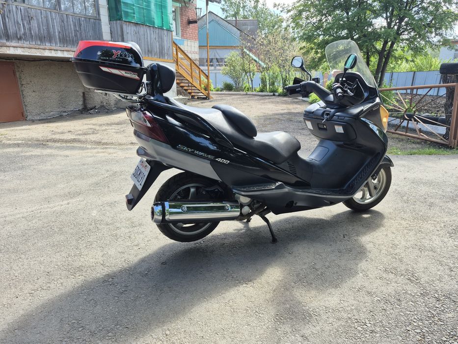 Макси скутер Suzuki Sky Wave400