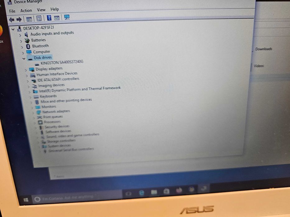 Laptop Asus X302U Alb i3 Gen 6 4GB RAM SSD 240GB Kingston Nvidia GeForce 920MX Mouse Incarcator