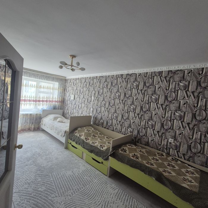 Продаю 4-комнатную квартиру