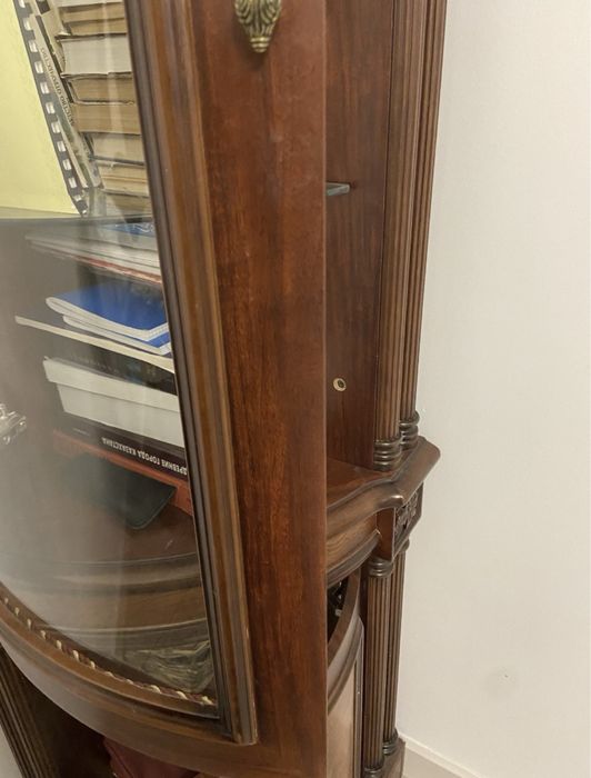 Продам угловую витрину, шкаф, 2ед