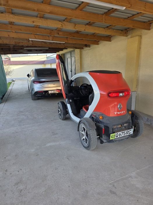 Продается Рено мини- электромобиль Renault twizy