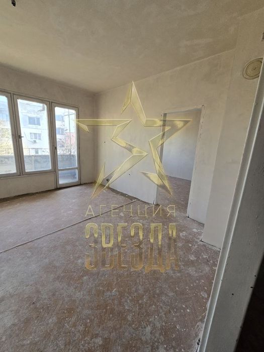 Продава се Тристаен апартамент в Пловдив, Изгрев - 82 кв.м за 1000 €/кв.м - Снимка #4