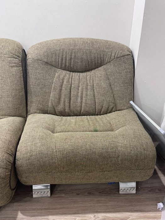 Два кресла и диван