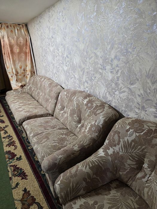 Продам диван раскладной и кресло