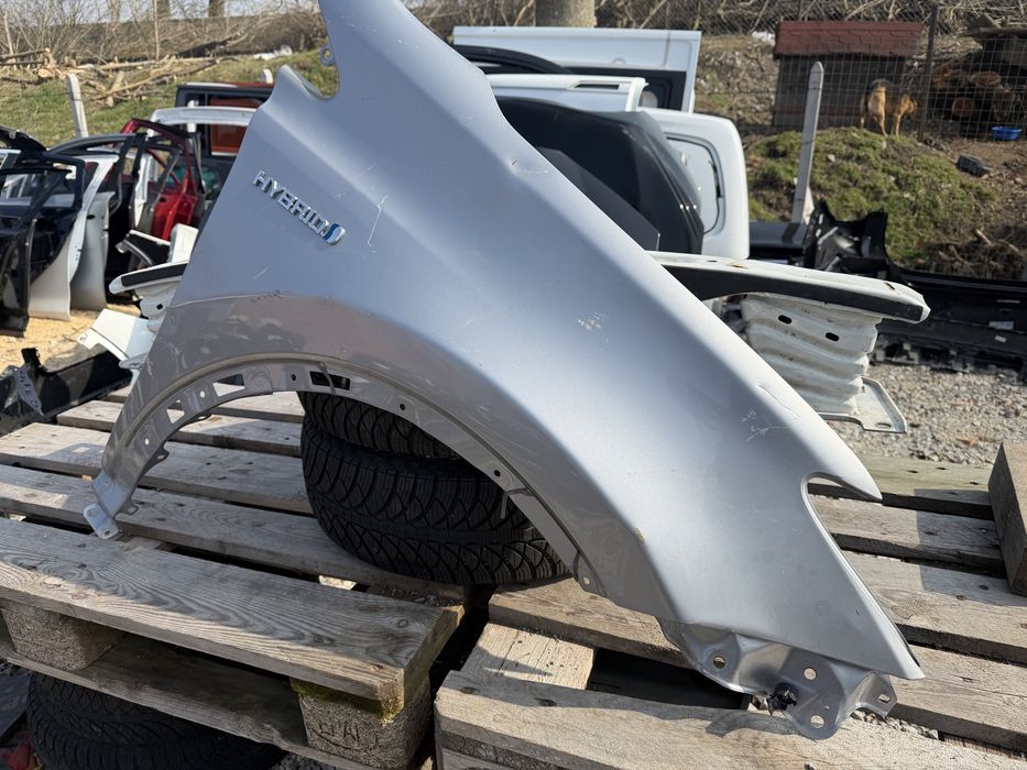Калник Toyota Rav 4 2013 год.-