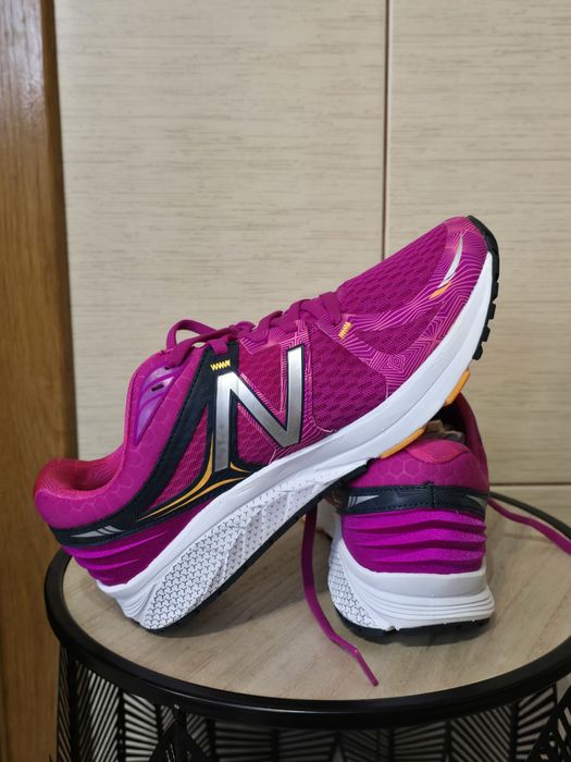 Adidasi sport  New Balance Vazee, marime 40