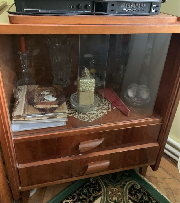 Mobilier de sufragerie vintage din lemn masiv cu furnir de nuc!