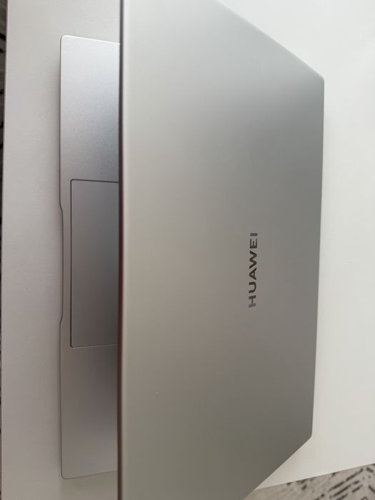 лаптоп Huawei MateBook D 15 в отлично състояние.