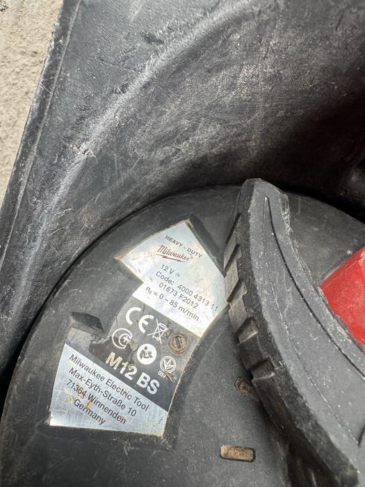 Milwaukee M12 BS-402C лентов трион